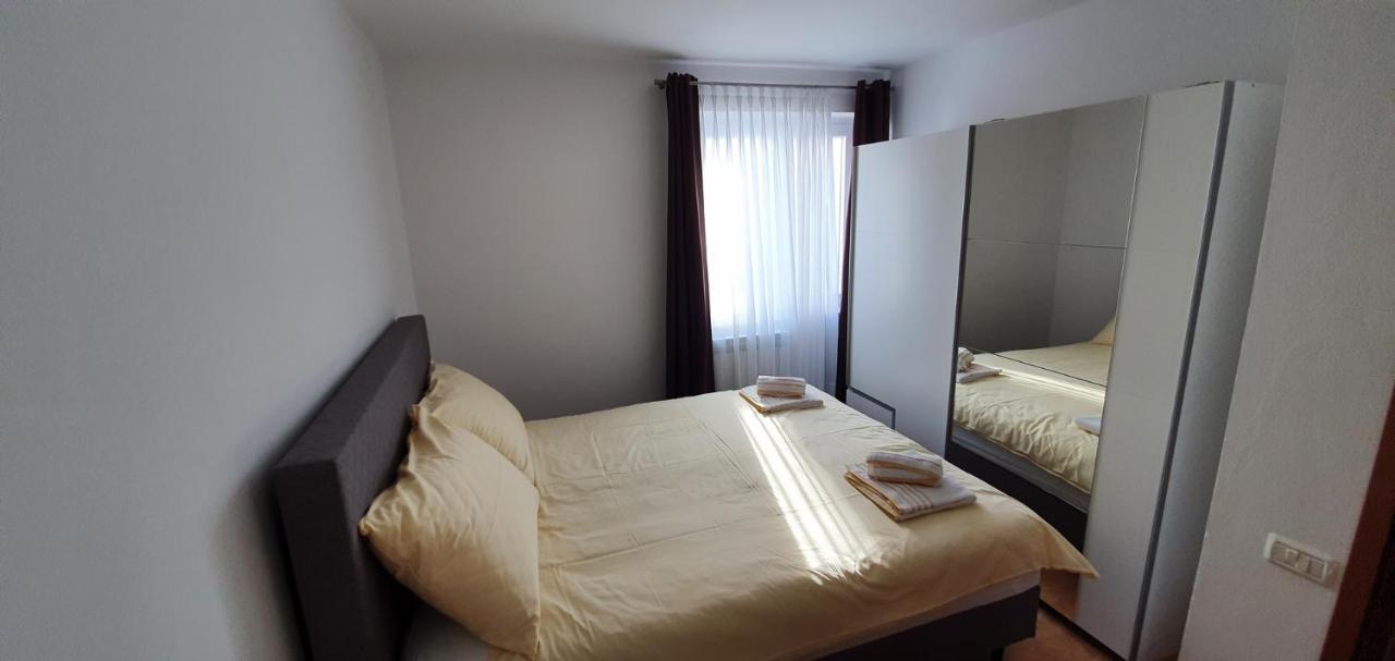 Nevija Apartment Peroj Ngoại thất bức ảnh